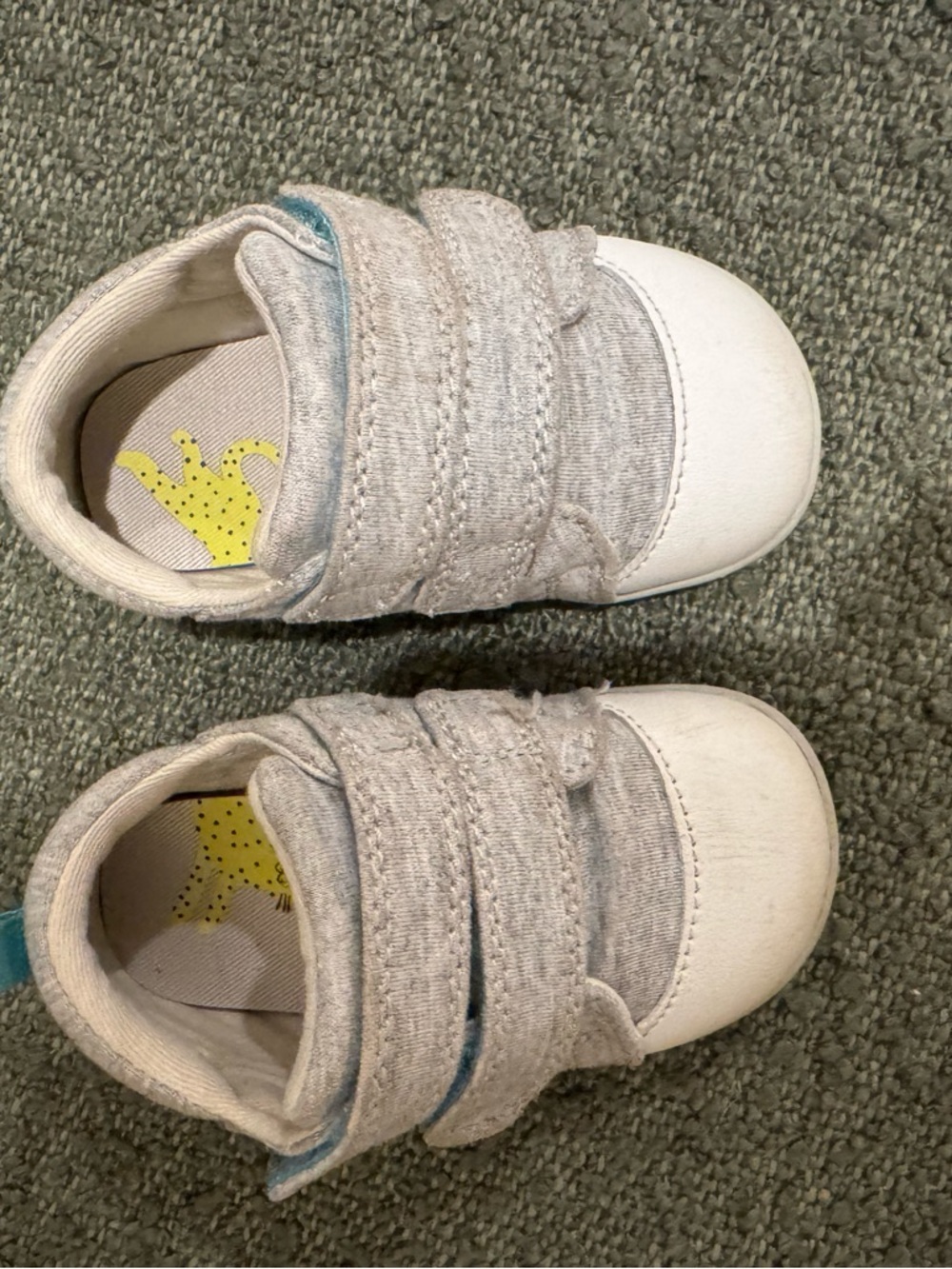 Ten Little First Walkers, Gray & White Velcro Sneakers, size 5 - Picture 2 of 7